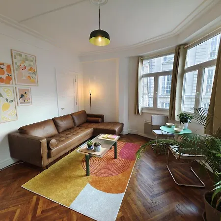 Elegant With View Of The Opera For 4 People Apartment *