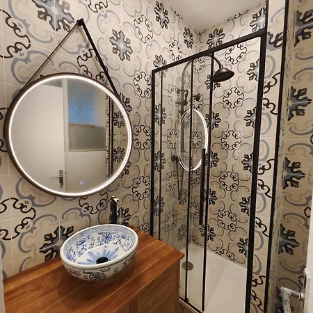 Elegant With View Of The Opera For 4 People *